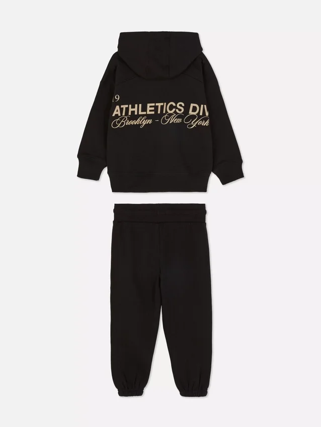 Hoodie- og joggingbuksesæt fra Athletics-serien