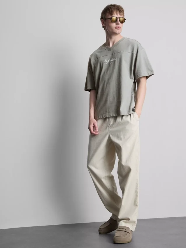 Ibiza T-shirt med V-hals