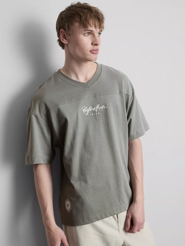 Ibiza T-shirt med V-hals