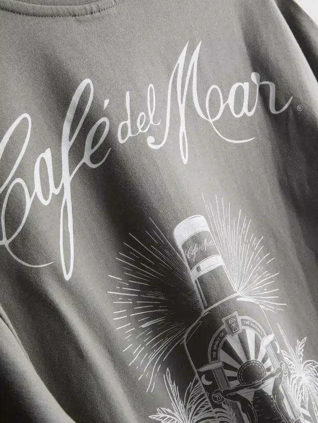 Ibiza T-shirt med V-hals