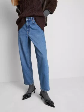 Jeans i bomuldsdenim med høj talje og konisk snit