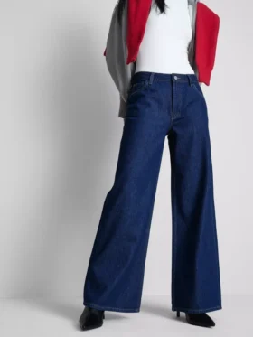 Jeans i bomuldsdenim med mellemhøj talje og brede ben