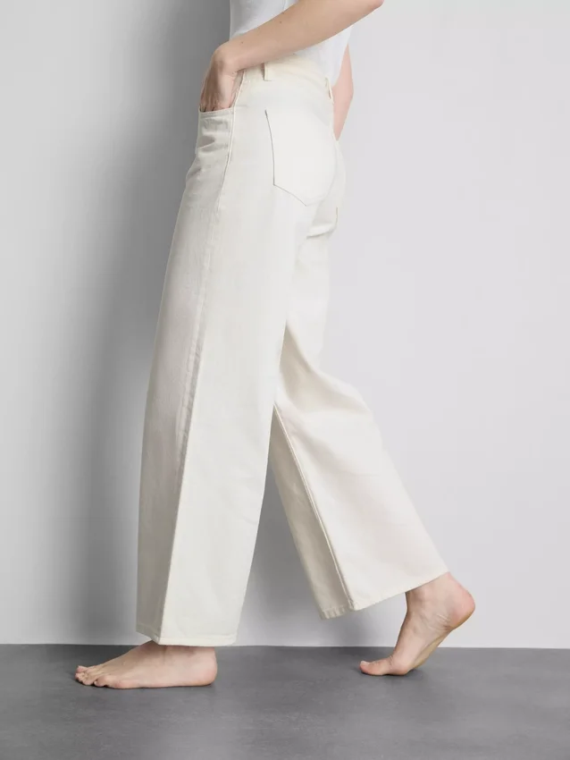 Jeans i bomuldsdenim med mellemhøj talje og brede ben