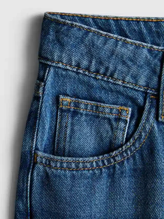 Jeans i bomuldsdenim med mellemhøj talje og brede ben