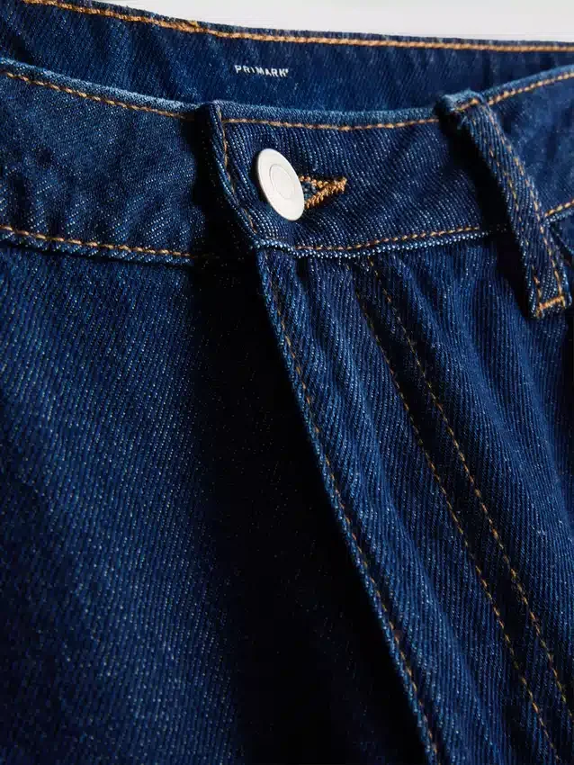 Jeans i bomuldsdenim med mellemhøj talje og brede ben
