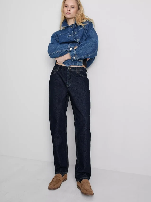 Jeans i bomuldsdenim med mellemhøj talje og lige ben