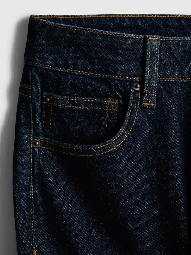 Jeans i bomuldsdenim med mellemhøj talje og lige ben