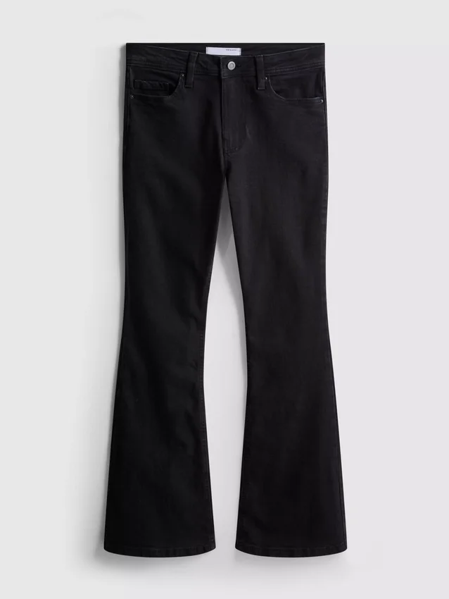 Jeans i bomuldsdenim med udvidede ben og mellemhøj talje