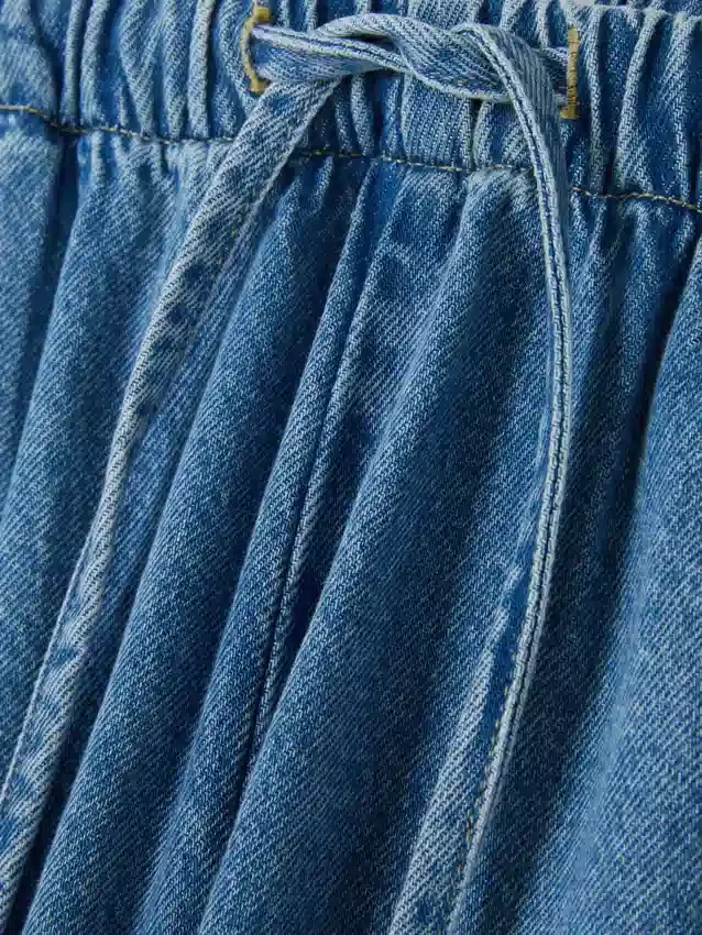 Jeans i mellemhøj talje
