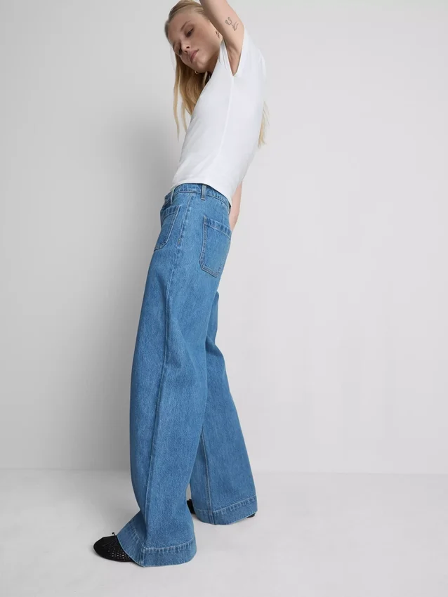 Jeans med brede ben og lommer foran
