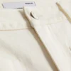 Jeans med brede ben og lommer foran