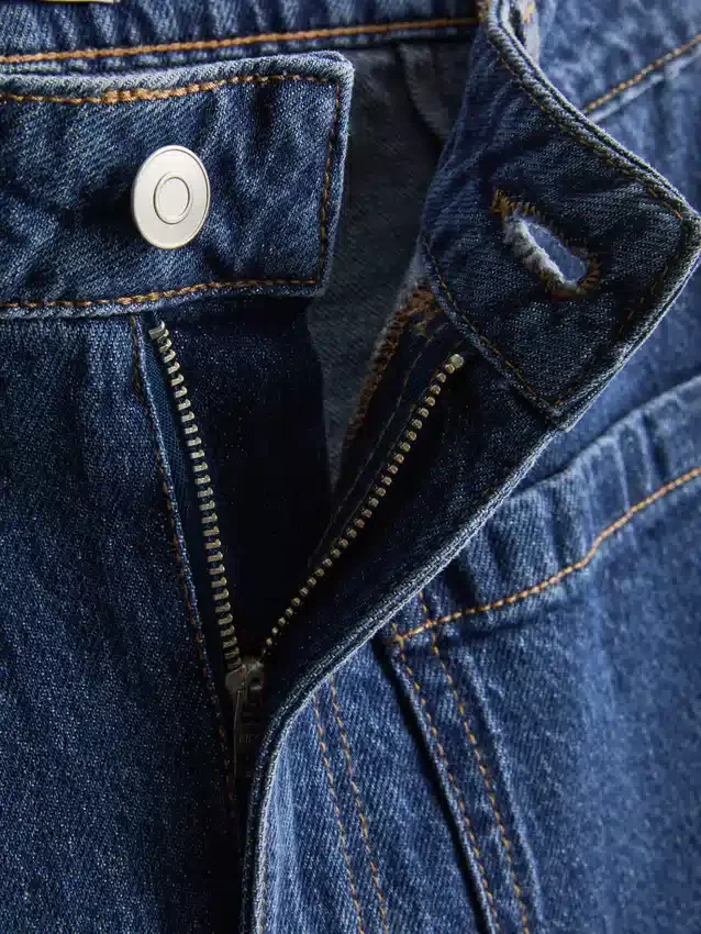 Jeans med brede ben og lommer foran