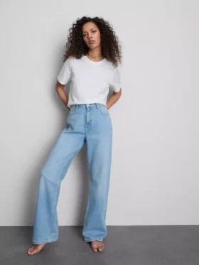 Jeans med høj talje og lige ben