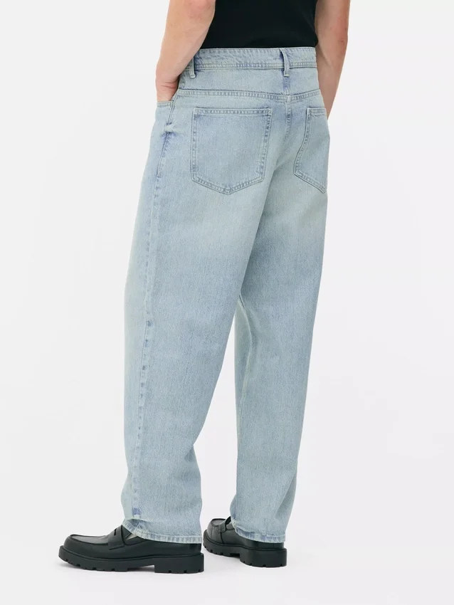 Jeans med høj talje og løs pasform