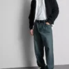 Jeans med mellemhøj talje og afslappet, lige ben