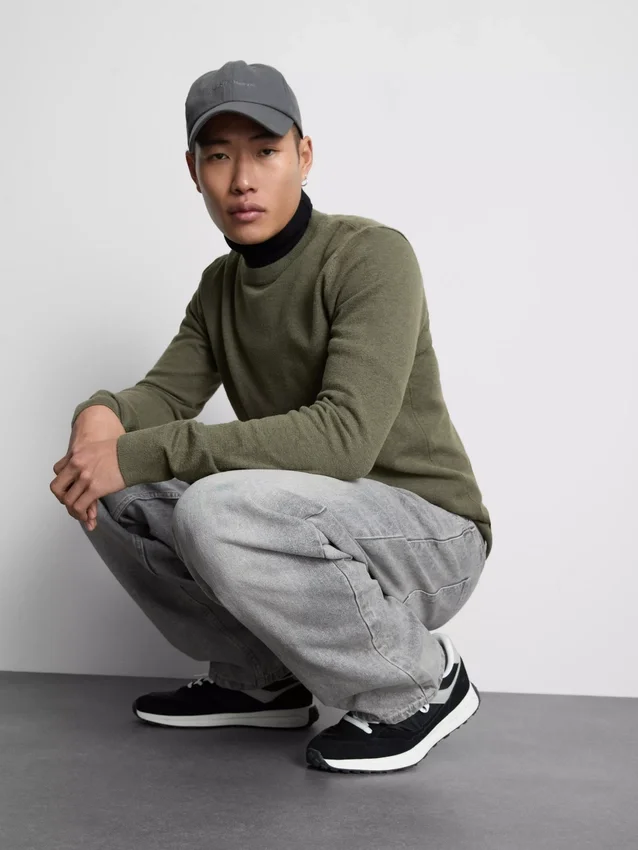 Jeans med mellemhøj talje og afslappet, lige ben