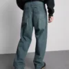 Jeans med mellemhøj talje og afslappet, lige ben