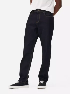 Jeans med mellemhøj talje og lige ben