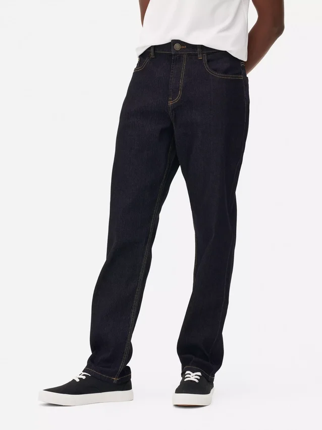 Jeans med mellemhøj talje og lige ben