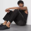 Jeans med mellemhøj talje og lige ben