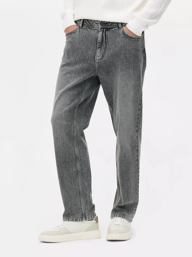 Jeans med mellemhøj talje og lige ben