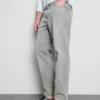 Jeans med mellemhøj talje og lige ben