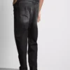 Jeans med mellemhøj talje og lige ben
