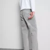 Jeans med mellemhøj talje og lige ben