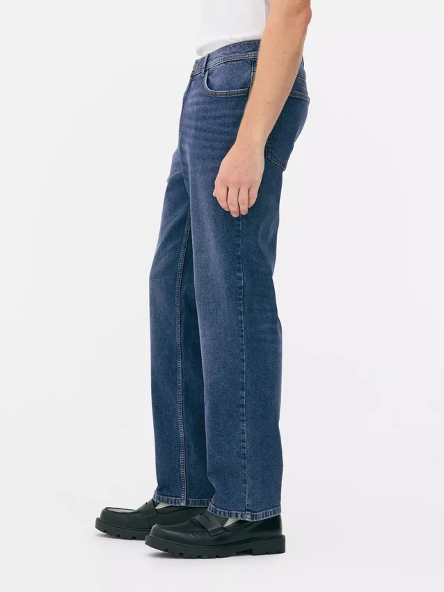 Jeans med mellemhøj talje og lige ben