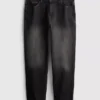 Jeans med mellemhøj talje og lige ben