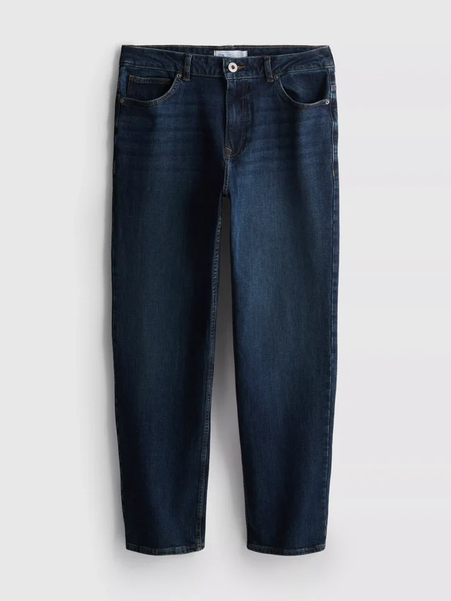 Jeans med mellemhøj talje og lige ben