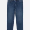 Jeans med mellemhøj talje og lige ben