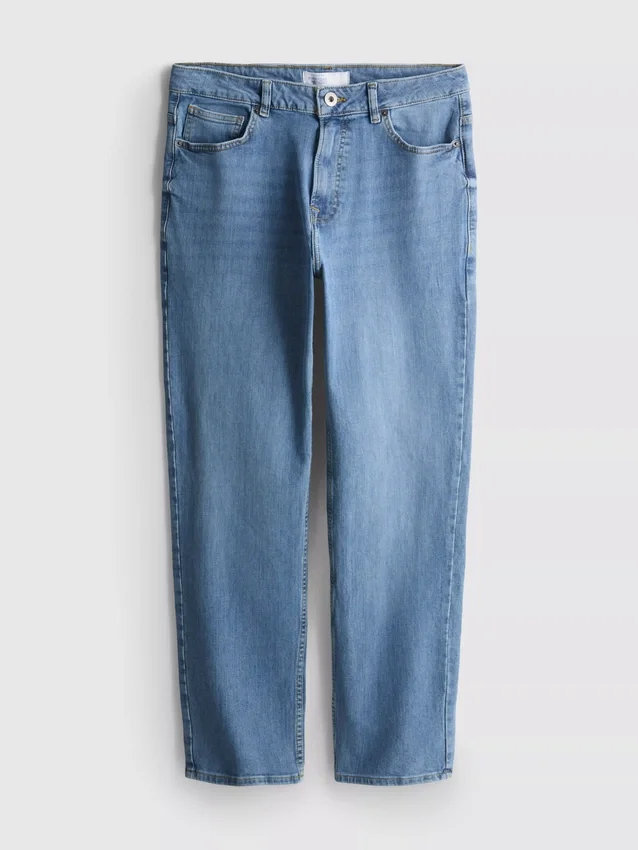 Jeans med mellemhøj talje og lige ben