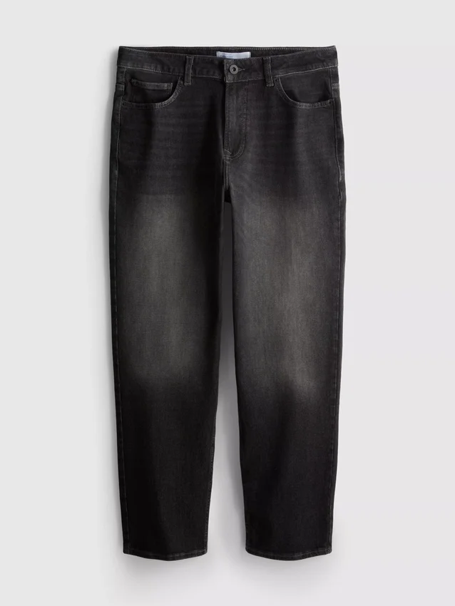Jeans med mellemhøj talje og lige ben
