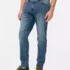Jeans med mellemhøj talje og slim fit