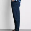 Jeans med mellemhøj talje og slim fit