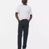 Jeans med mellemhøj talje og slim fit