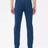 Jeans med mellemhøj talje og slim fit
