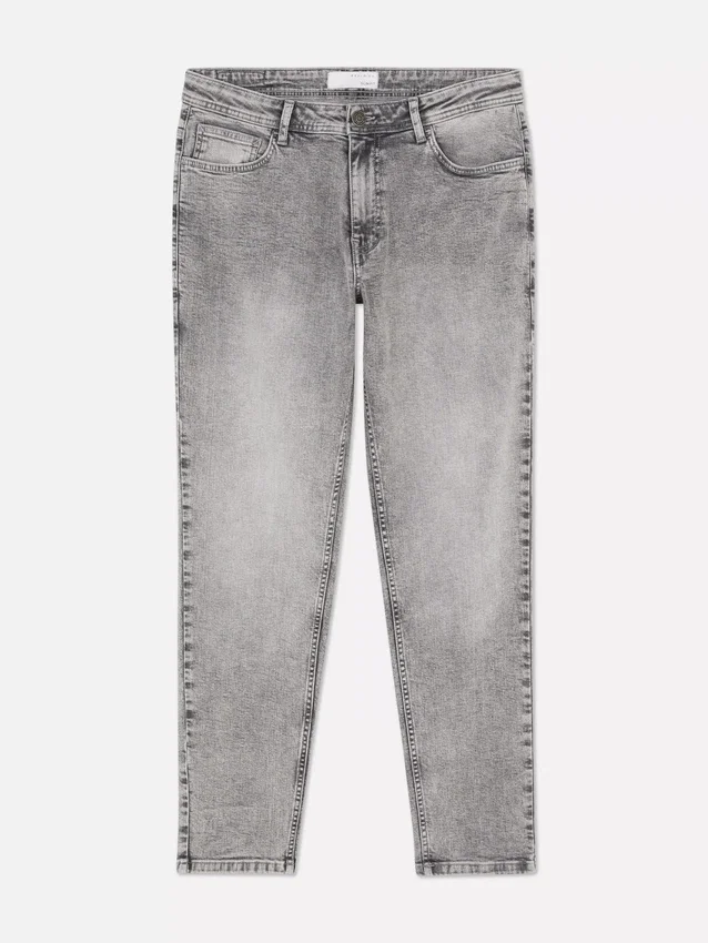 Jeans med mellemhøj talje og slim fit