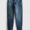 Jeans med mellemhøj talje og slim fit
