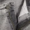Jeans med mellemhøj talje og slim fit