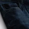 Jeans med mellemhøj talje og slim fit