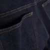 Jeans med mellemhøj talje og slim fit