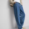 Jeans med middelhøj talje og afslappet pasform