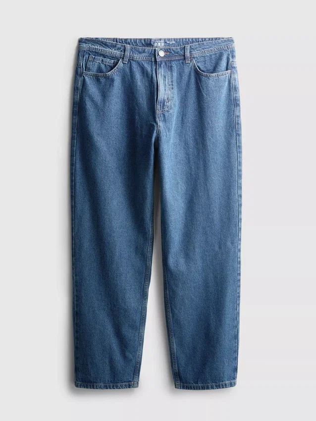 Jeans med middelhøj talje og afslappet pasform
