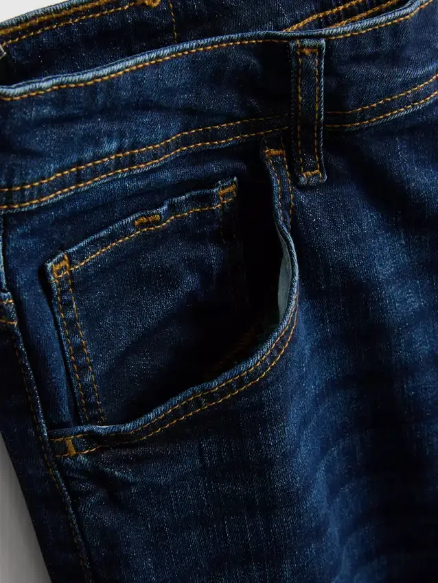Jeans med stræk og lige ben