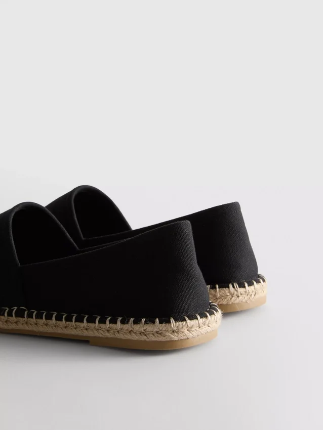 Klassiske espadriller i lærred