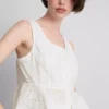 Kort cropped cami-top i bomuld med udskæringer