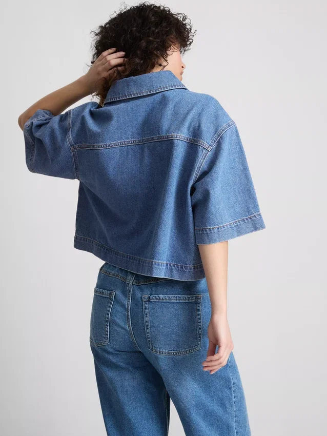 Kort, firkantet skjorte i bomuldsdenim