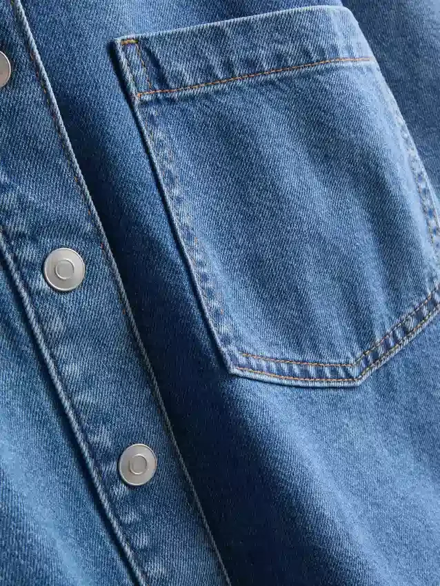 Kort, firkantet skjorte i bomuldsdenim
